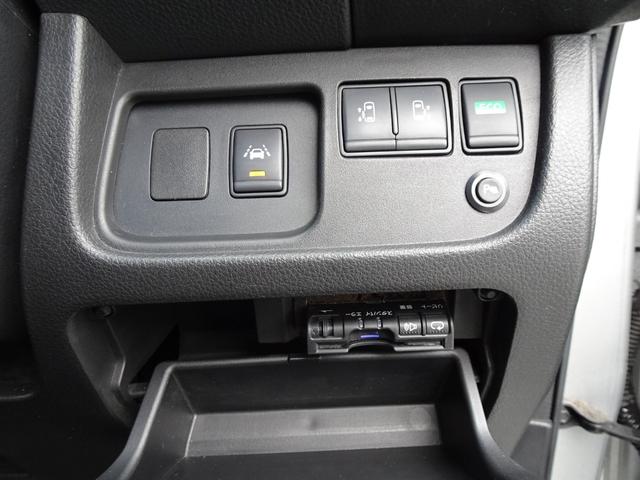 ランディ ２．０Ｘ　Ｓ－ハイブリッド　エマージェンシーブレーキ　両側電動　フルセグナビ　バックカメラ　ＬＥＤヘッドライト　クルコン　前後ドライブレコーダー　前後クリアランスソナー　ブルートゥース　ＵＳＢ　レーンキープアシスト　グー鑑定済み（15枚目）