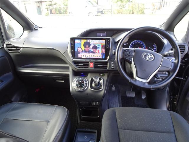 ヴォクシー ハイブリッドV モデリスタフルエアロ アルパイン10インチBIGナビ シートヒーター クルコン リアスポイラー ワイヤレス充電 ステアリングスイッチ 電動スライド LEDヘッド Bカメラ ブルートゥース 修復歴無し(17枚目)