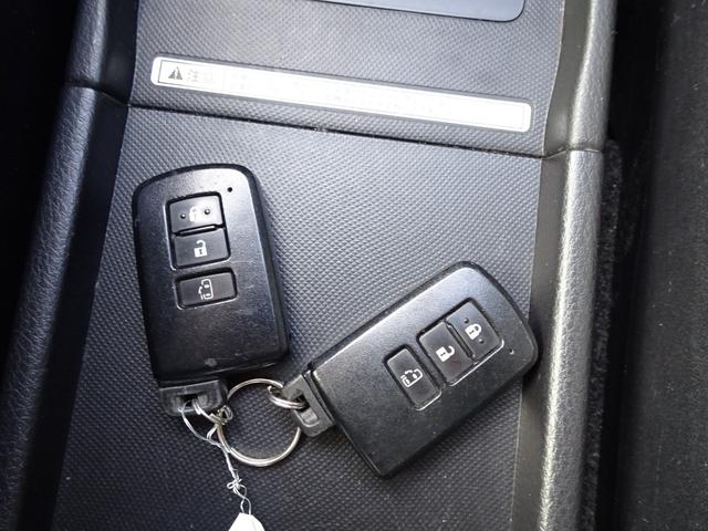 ヴォクシー ハイブリッドV モデリスタフルエアロ アルパイン10インチBIGナビ シートヒーター クルコン リアスポイラー ワイヤレス充電 ステアリングスイッチ 電動スライド LEDヘッド Bカメラ ブルートゥース 修復歴無し(29枚目)