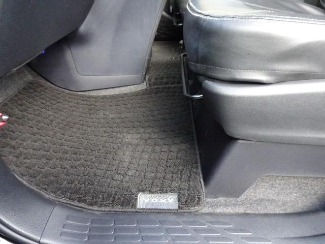 ヴォクシー ハイブリッドV モデリスタフルエアロ アルパイン10インチBIGナビ シートヒーター クルコン リアスポイラー ワイヤレス充電 ステアリングスイッチ 電動スライド LEDヘッド Bカメラ ブルートゥース 修復歴無し(68枚目)