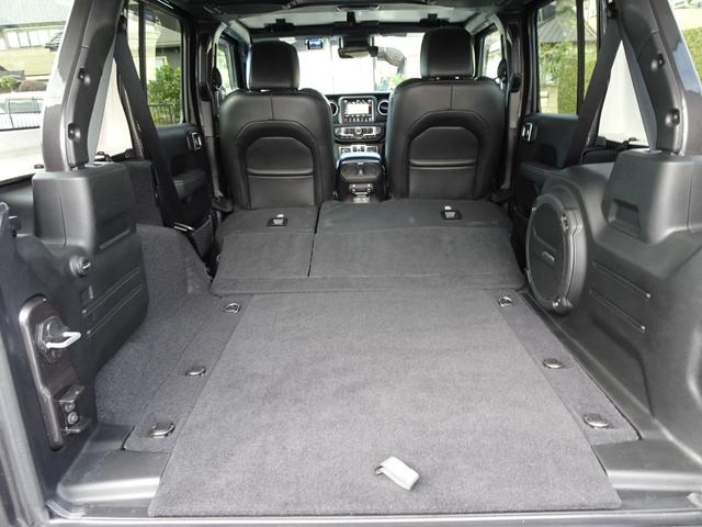 CHRYSLER JEEP JEEP WRANGLER UNLIMITED SAHARA