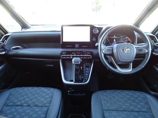 ヴォクシー S-Z GRエアロ 純正10.5インチナビ 快適利便Hi パノラミックビュー TEIN車高調ノーマルサス付 プロジェクターLED チームメート アドバンスドライブ シートバックテーブル GRバイザー HUD(3枚目)