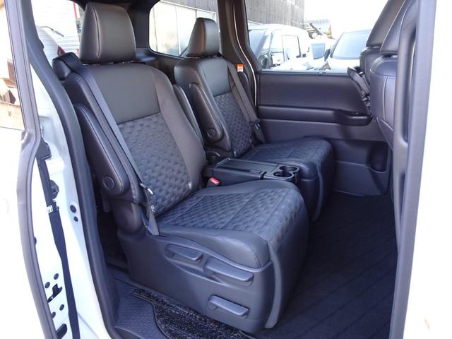 ヴォクシー S-Z GRエアロ 純正10.5インチナビ 快適利便Hi パノラミックビュー TEIN車高調ノーマルサス付 プロジェクターLED チームメート アドバンスドライブ シートバックテーブル GRバイザー HUD(9枚目)