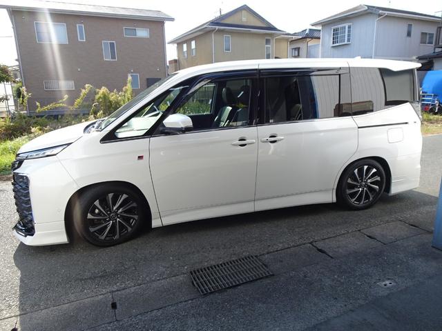 ヴォクシー S-Z GRエアロ 純正10.5インチナビ 快適利便Hi パノラミックビュー TEIN車高調ノーマルサス付 プロジェクターLED チームメート アドバンスドライブ シートバックテーブル GRバイザー HUD(15枚目)