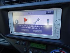 第三者機関の日本自動車鑑定協会（ＪＡＡＡ）の鑑定師が中古車を鑑定。プロがグレーディングレポート（鑑定証）を一台一台に発行します。 6