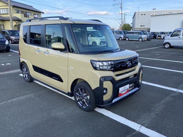 タント ファンクロス　ナビ付　ナビ付　１４インチアルミホイール　大型エアロバンパー　フルＬＥＤヘッドランプ　オート格納式カラードドアミラー　両側パワースライドドア　キーフリーシステム　プッシュボタンスタート（7枚目）