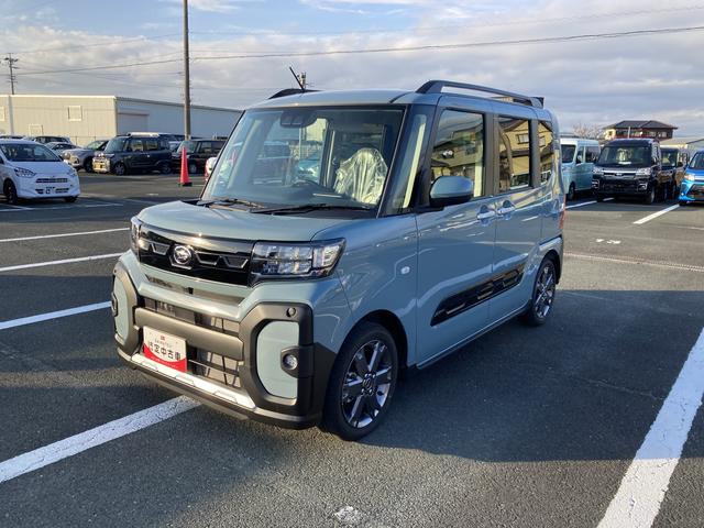 タント ファンクロスターボ　ナビ付　ナビ　１５インチアルミホイール　大型エアロバンパー　フルＬＥＤヘッドランプ　オート格納式カラードドアミラー　革巻ステアリングホイール　両側パワースライドドア（6枚目）