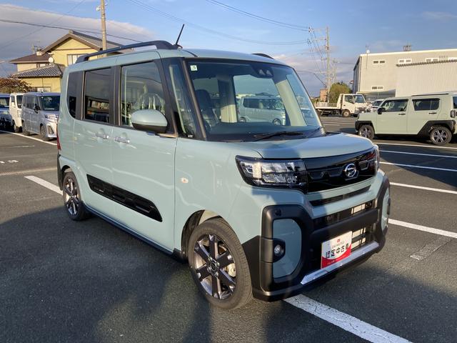 タント ファンクロスターボ　ナビ付　ナビ　１５インチアルミホイール　大型エアロバンパー　フルＬＥＤヘッドランプ　オート格納式カラードドアミラー　革巻ステアリングホイール　両側パワースライドドア（7枚目）