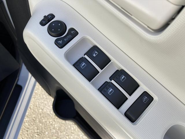 ムーヴキャンバス ストライプスＸ　ナビ付　ナビ付　１４インチフルホイールキャップ　キーフリーシステム　プッシュボタンスタート　ＵＶカットガラス　両側パワースライドドア　ハロゲンヘッドライト　ラゲージアンダーボックス（18枚目）