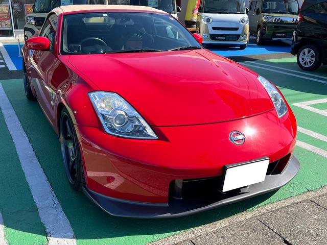 フェアレディＺ ロードスターバージョンＴ　禁煙車　オープンカー　ＨＩＤ　ＡＴ　キーレスエントリー　シートヒーター　アルミホイール　盗難防止システム　衝突安全ボディ　ＡＢＳ　Ｂｌｕｅｔｏｏｔｈ　エアコン　パワーステアリング　パワーウィンドウ（25枚目）