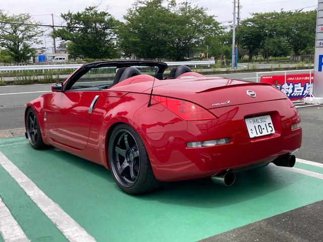 フェアレディＺ ロードスターバージョンＴ　禁煙車　オープンカー　ＨＩＤ　ＡＴ　キーレスエントリー　シートヒーター　アルミホイール　盗難防止システム　衝突安全ボディ　ＡＢＳ　Ｂｌｕｅｔｏｏｔｈ　エアコン　パワーステアリング　パワーウィンドウ（30枚目）