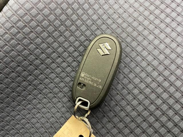 アルト X クリアランスソナー レーンアシスト 衝突被害軽減システム オートライト スマートキー アイドリングストップ 電動格納ミラー シートヒーター CVT 盗難防止システム ABS ESC CD(52枚目)