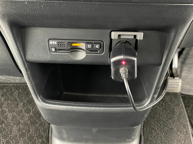 Ｎ－ＢＯＸカスタム Ｇ・ターボＬパッケージ　ドライブレコーダー　ＥＴＣ　バックカメラ　両側電動スライドドア　ナビ　ＴＶ　オートクルーズコントロール　オートライト　ＨＩＤ　スマートキー　アイドリングストップ　電動格納ミラー　ＣＶＴ（7枚目）