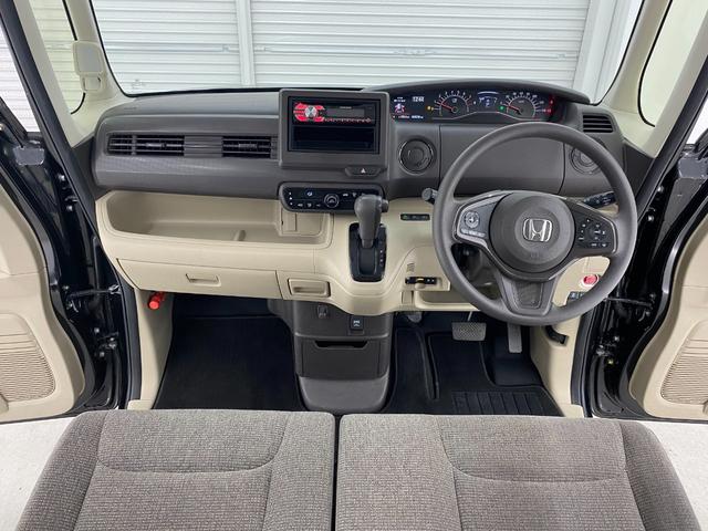 Ｎ－ＢＯＸ Ｇホンダセンシング　ＥＴＣ　オートクルーズコントロール　レーンアシスト　衝突被害軽減システム　ＬＥＤヘッドランプ　スマートキー　アイドリングストップ　電動格納ミラー　ベンチシート　ＣＶＴ　盗難防止システム　ＡＢＳ　ＥＳＣ（3枚目）