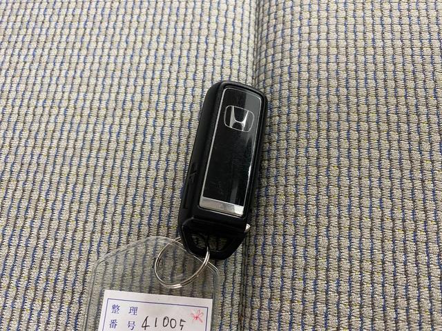 Ｎ－ＷＧＮ Ｇホンダセンシング　クリアランスソナー　オートクルーズコントロール　レーンアシスト　衝突被害軽減システム　オートライト　スマートキー　アイドリングストップ　ベンチシート　ＣＶＴ　盗難防止システム　ＡＢＳ　ＥＳＣ　ＣＤ（12枚目）