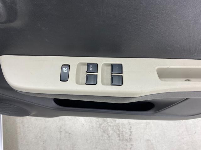 アルト Ｌ　クリアランスソナー　レーンアシスト　衝突被害軽減システム　キーレスエントリー　アイドリングストップ　シートヒーター　ＣＶＴ　盗難防止システム　ＡＢＳ　ＥＳＣ　ＣＤ　ミュージックプレイヤー接続可（10枚目）