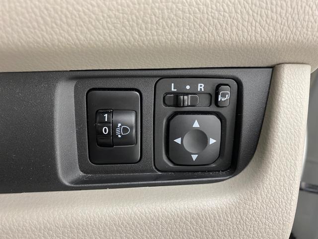 ｅＫワゴン Ｅ　キーレスエントリー　電動格納ミラー　シートヒーター　ベンチシート　ＣＶＴ　ＡＢＳ　ＣＤ　衝突安全ボディ　エアコン　パワーステアリング　パワーウィンドウ（9枚目）