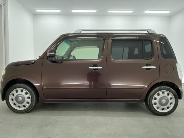 ミラココア ココアプラスＸ　ナビ　ＴＶ　スマートキー　アイドリングストップ　電動格納ミラー　ベンチシート　ＣＶＴ　盗難防止システム　ＡＢＳ　ＣＤ　ＤＶＤ再生　ＵＳＢ　ルーフレール　衝突安全ボディ　エアコン　パワーステアリング（16枚目）