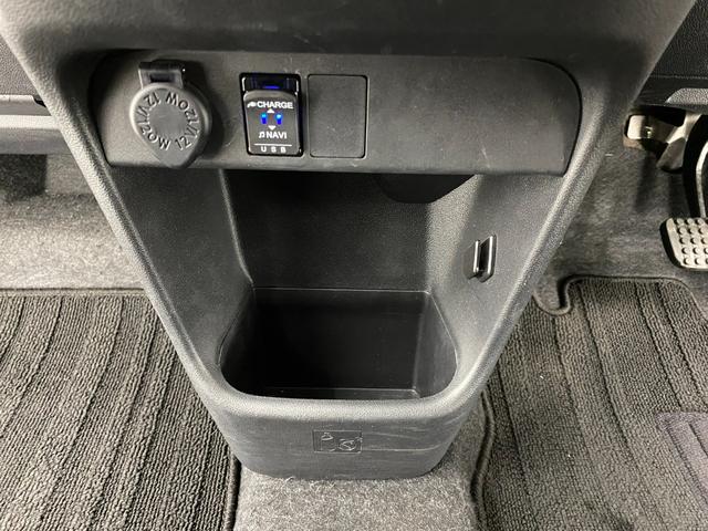 ムーヴキャンバス Ｘブラックインテリアリミテッド　ＳＡＩＩＩ　全周囲カメラ　両側電動スライドドア　ナビ　ＴＶ　クリアランスソナー　衝突被害軽減システム　オートマチックハイビーム　スマートキー　アイドリングストップ　電動格納ミラー　ベンチシート　ＣＶＴ（55枚目）