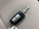 今や欠かせないアイテムとなったキーレス。もちろん付いています。直接キーを差し込まなくてもドアの施錠・開錠が出来ます。ドア回りのキズ防止にもなりますね