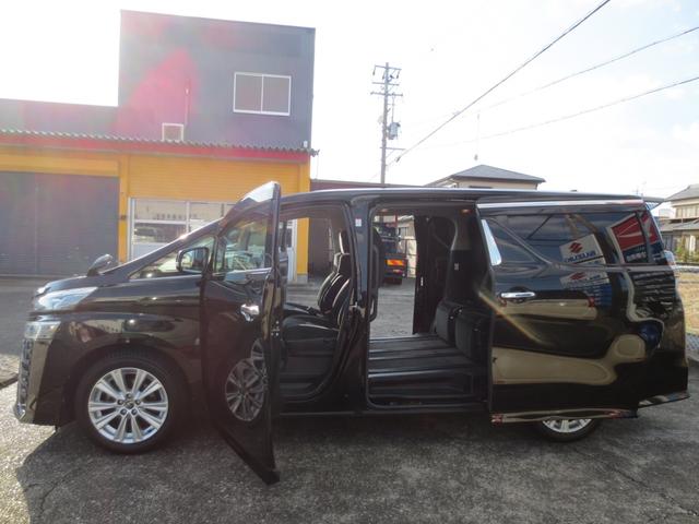 ヴェルファイア ２．５Ｚ　ＴＳＳ　衝突被害軽減Ｂ　ＡＣＣ　ＢＳＭ　７人乗　デジタルインナーミラー　純正１０インチナビ／フルセグ／ＣＤ／ＤＶＤ／ＢＴ　雨滴除去機能付Ｂカメラ　純正後席用１２．１インチモニター　ＥＴＣ　両側パワスラ（5枚目）