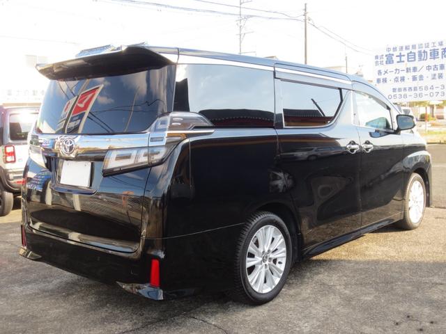 ヴェルファイア ２．５Ｚ　ＴＳＳ　衝突被害軽減Ｂ　ＡＣＣ　ＢＳＭ　７人乗　デジタルインナーミラー　純正１０インチナビ／フルセグ／ＣＤ／ＤＶＤ／ＢＴ　雨滴除去機能付Ｂカメラ　純正後席用１２．１インチモニター　ＥＴＣ　両側パワスラ（7枚目）