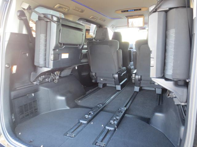 ヴェルファイア ２．５Ｚ　ＴＳＳ　衝突被害軽減Ｂ　ＡＣＣ　ＢＳＭ　７人乗　デジタルインナーミラー　純正１０インチナビ／フルセグ／ＣＤ／ＤＶＤ／ＢＴ　雨滴除去機能付Ｂカメラ　純正後席用１２．１インチモニター　ＥＴＣ　両側パワスラ（64枚目）