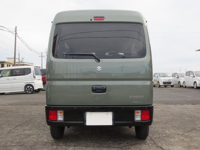 エブリイ Ｊリミテッド　届出済未使用車　ターボ車　ハイルーフ　スズキセーフティサポート　バックアイカメラ付ディスプレイオーディオ　両側パワスラ　オートエアコン　特別仕様専用装備（ＬＥＤヘッドライト＆外装パーツブラック塗装）（3枚目）