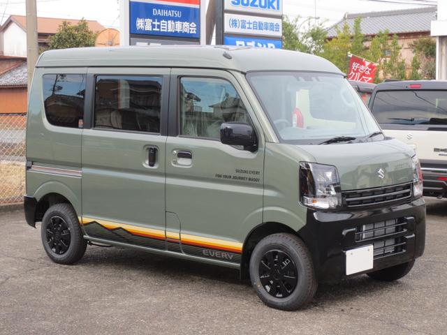 エブリイ Ｊリミテッド　届出済未使用車　ターボ車　ハイルーフ　スズキセーフティサポート　バックアイカメラ付ディスプレイオーディオ　両側パワスラ　オートエアコン　特別仕様専用装備（ＬＥＤヘッドライト＆外装パーツブラック塗装）（6枚目）