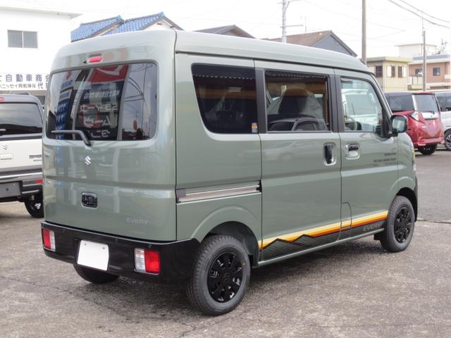 エブリイ Ｊリミテッド　届出済未使用車　ターボ車　ハイルーフ　スズキセーフティサポート　バックアイカメラ付ディスプレイオーディオ　両側パワスラ　オートエアコン　特別仕様専用装備（ＬＥＤヘッドライト＆外装パーツブラック塗装）（8枚目）