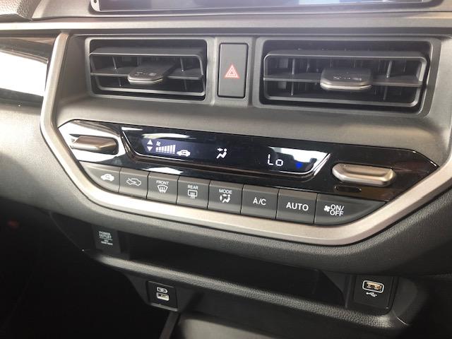 ＷＲ－Ｖ Ｚ＋　元試乗車ナビＢカメラＥＴＣフルセグＢｌｕｅｔｏｏｔｈ接続ＵＳＢ接続追突軽減ブレーキアダクティブクルーズコントロールＬＥＤヘッドライトフォグランプルーフレールスマートキーサイドエアバッグ禁煙車（11枚目）