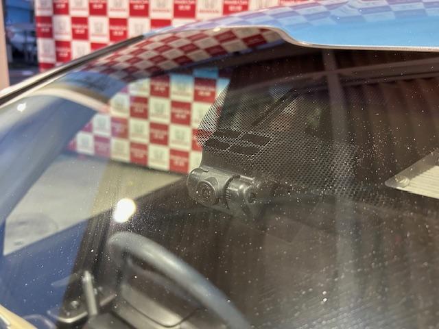 フリード Ｇ・ホンダセンシング　ナビＢカメラＥＴＣフルセグＤＶＤ再生Ｂｌｕｅｔｏｏｔｈ接続追突軽減ブレーキアダクティブクルーズコントロールＬＥＤヘッドライトスマートキー２個両側電動スライドドアワンオーナー禁煙車（6枚目）