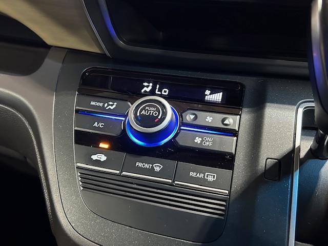フリード Ｇ・ホンダセンシング　ナビＢカメラＥＴＣフルセグＤＶＤ再生Ｂｌｕｅｔｏｏｔｈ接続追突軽減ブレーキアダクティブクルーズコントロールＬＥＤヘッドライトスマートキー２個両側電動スライドドアワンオーナー禁煙車（14枚目）