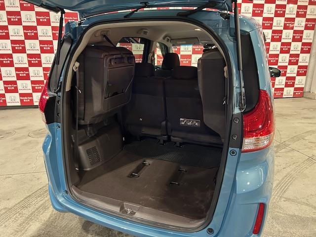 フリード Ｇ・ホンダセンシング　ナビＢカメラＥＴＣフルセグＤＶＤ再生Ｂｌｕｅｔｏｏｔｈ接続追突軽減ブレーキアダクティブクルーズコントロールＬＥＤヘッドライトスマートキー２個両側電動スライドドアワンオーナー禁煙車（19枚目）