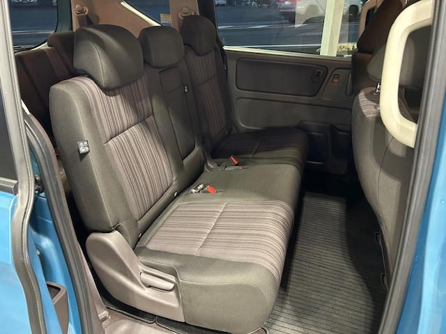 フリード Ｇ・ホンダセンシング　ナビＢカメラＥＴＣフルセグＤＶＤ再生Ｂｌｕｅｔｏｏｔｈ接続追突軽減ブレーキアダクティブクルーズコントロールＬＥＤヘッドライトスマートキー２個両側電動スライドドアワンオーナー禁煙車（21枚目）