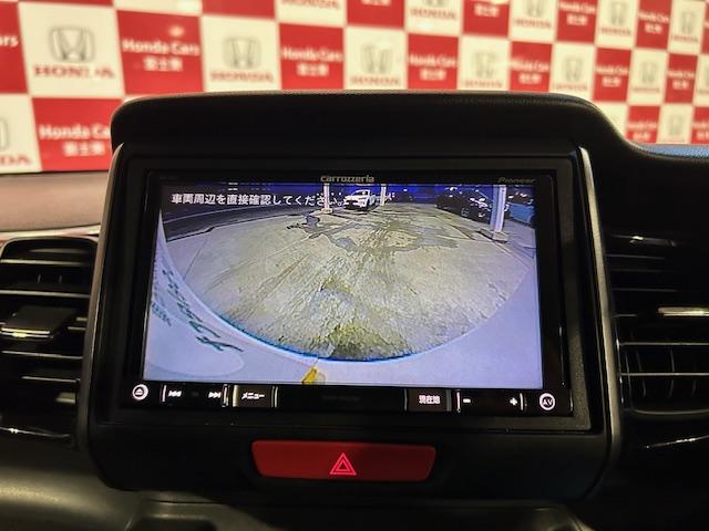 Ｎ－ＢＯＸカスタム ２トーンカラースタイルＧ・ターボＬパッケージ　ナビＢカメラＥＴＣフルセグＤＶＤ再生Ｂｌｕｅｔｏｏｔｈ接続追突軽減ブレーキサイドカーテンエアバッグ両側電動スライドドアＨＩＤヘッドライトフォグランプスマートキーリア席ロールシェード禁煙車（4枚目）
