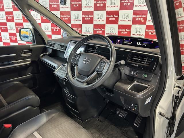 ステップワゴンスパーダ スパーダ・クールスピリットホンダセンシング ナビBカメラETCフルセグDVD再生Bluetooth接続USB接続追突軽減ブレーキアダクティブクルーズコントロールLEDヘッドライトフォグランプスマートキー2個本革巻ステアリングホイ―ル禁煙車(31枚目)