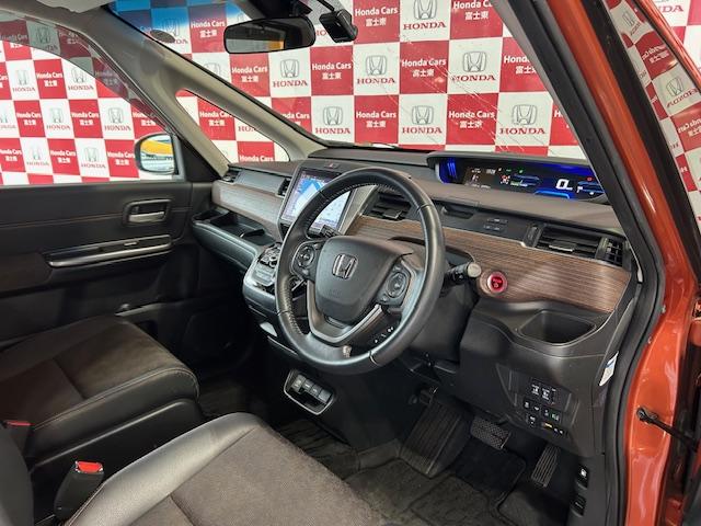 フリードハイブリッド ハイブリッド・クロスターホンダセンシング ナビBカメラETCシートヒーター前後ドライブレコーダーフルセグDVD再生Bluetooth接続USB接続ルーフレールLEDヘッドライトフォグランプ追突軽減ブレーキスマートキー2個両側電動スライド禁煙車(31枚目)