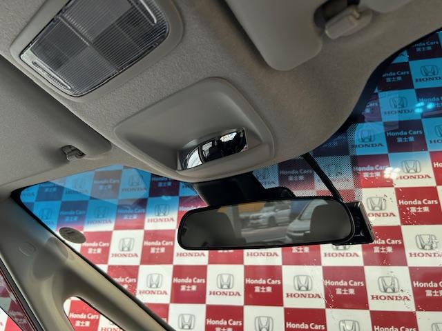 フリードハイブリッド ハイブリッド・クロスターホンダセンシング ナビBカメラETCシートヒーター前後ドライブレコーダーフルセグDVD再生Bluetooth接続USB接続ルーフレールLEDヘッドライトフォグランプ追突軽減ブレーキスマートキー2個両側電動スライド禁煙車(33枚目)