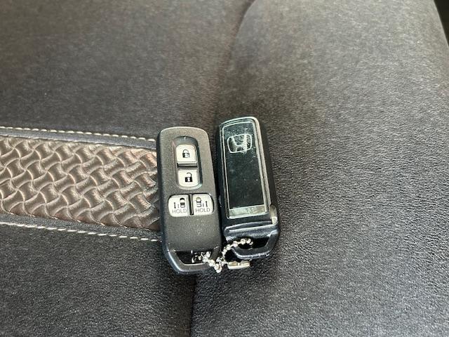 N-BOXカスタム G・Lホンダセンシング 禁煙車ナビBカメラ前後ドラレコETCフルセグDVD再生CD録音Bluetooth接続USB接続追突軽減ブレーキ両側電動スライドドアLEDヘッドライトフォグランプスマートキー2個サイドカーテンエアバッグ(17枚目)