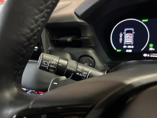 ヴェゼル e:HEVZ 元試乗車ホンダコネクトナビ全周囲カメラETCフルセグBluetooth接続USB接続追突ホンダセンシング電子パーキングオートブレーキホールドブラインドスポットインフォメーションシートヒーター禁煙車(16枚目)
