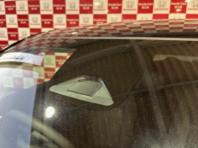 ヴェゼル e:HEVX 元試乗車ホンダコネクトナビBカメラETCフルセグBluetooth接続USB接続追突軽減ブレーキアダクティブクルーズコントロール電子パーキングオートブレーキホールドLEDヘッドライトスマートキー禁煙車(17枚目)