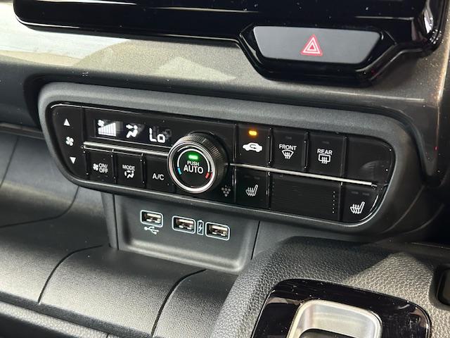 Ｎ－ＷＧＮカスタム Ｌ・ターボ　元試乗車ナビＢカメラフルセグＢｌｕｅｔｏｏｔｈ接続ＵＳＢ接続追突軽減ブレーキ電子パーキングオートブレーキホールドシートヒーターＬＥＤヘッドライトフォグランプスマートキー２個サイドエアバッグ禁煙車（11枚目）