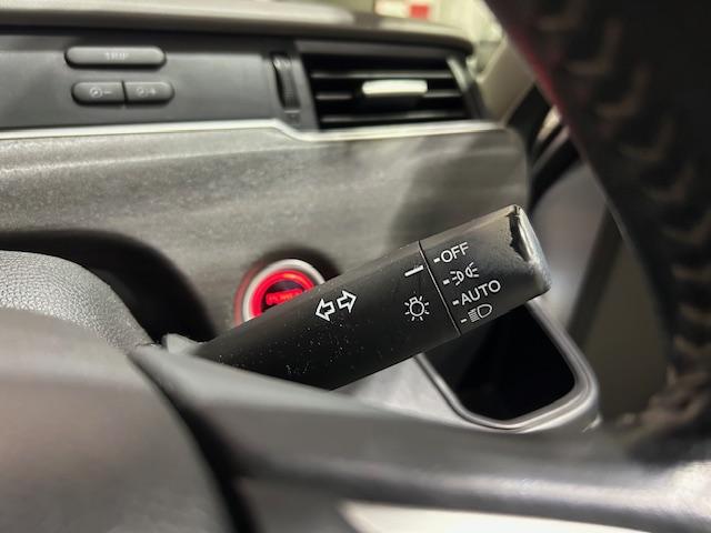 フリードハイブリッド ハイブリッド・EX ナビBカメラETCフルセグDVD再生Bluetooth接続CD録音LEDヘッドライト両側電動スライドドア純正アルミホイール追突軽減ブレーキアダクティブクルーズコントロールスマートキーワンオーナー禁煙車(17枚目)