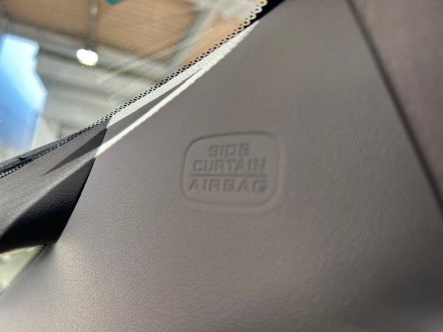 フィット ｅ：ＨＥＶクロスター　元試乗車ナビＢカメラＥＴＣフルセグＢｌｕｅｔｏｏｔｈ接続ＵＳＢ接続追突軽減ブレーキアダクティブクルーズコントロールルーフレール電子パーキングオートブレーキホールドスマートキー２個サイドエアバッグ禁煙車（14枚目）