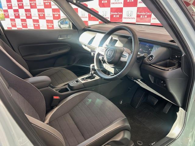 フィット ｅ：ＨＥＶクロスター　元試乗車ナビＢカメラＥＴＣフルセグＢｌｕｅｔｏｏｔｈ接続ＵＳＢ接続追突軽減ブレーキアダクティブクルーズコントロールルーフレール電子パーキングオートブレーキホールドスマートキー２個サイドエアバッグ禁煙車（27枚目）