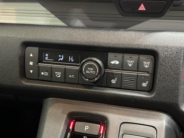 Ｎ－ＯＮＥ ｅ： ｅ：Ｇ　元試乗車急速充電ポートディスプレイオーディオバックカメラ追突軽減ブレーキサイドカーテンエアバッグ電子パーキング運転席助手席シートヒーターＬＥＤヘッドライトスマートキー２個パーキングセンサー禁煙車（7枚目）