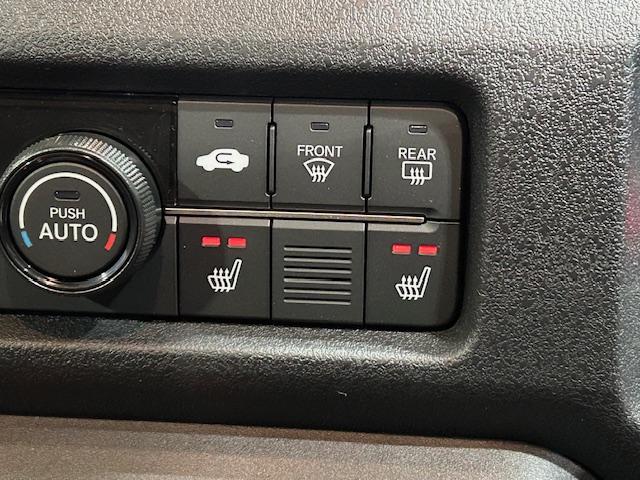 Ｎ－ＯＮＥ ｅ： ｅ：Ｇ　元試乗車急速充電ポートディスプレイオーディオバックカメラ追突軽減ブレーキサイドカーテンエアバッグ電子パーキング運転席助手席シートヒーターＬＥＤヘッドライトスマートキー２個パーキングセンサー禁煙車（8枚目）