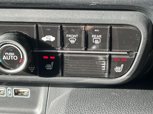 Ｎ－ＷＧＮカスタム Ｌ・ターボ　ナビＢカメラＥＴＣフルセグＤＶＤ再生Ｂｌｕｅｔｏｏｔｈ接続追突軽減ブレーキ電子パーキングオートブレーキホールドＬＥＤヘッドライトスマートキー２個サイドカーテンエアバッグパドルシフトワンオーナー　ＡＡＣ（11枚目）