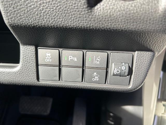 Ｎ－ＷＧＮカスタム Ｌ・ターボ　ナビＢカメラＥＴＣフルセグＤＶＤ再生Ｂｌｕｅｔｏｏｔｈ接続追突軽減ブレーキ電子パーキングオートブレーキホールドＬＥＤヘッドライトスマートキー２個サイドカーテンエアバッグパドルシフトワンオーナー　ＡＡＣ（13枚目）